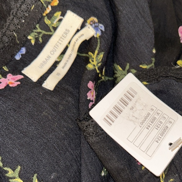 NWT Urban Outfitters UO Marie Prairie Wrap Jumpsuit Floral Print Size 10 - Picture 15 of 16